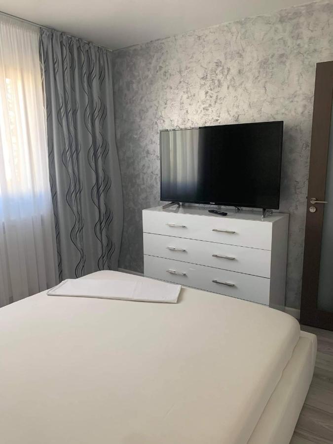 Elegant & Silver Luxury Apartament Craiova Eksteriør bilde